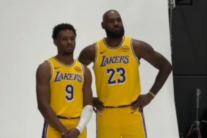 父子組合第二年！媒體日詹姆斯和布朗尼一起拍攝定妝照