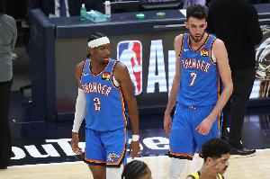 SGA：霍姆格倫甚至遠遠沒到他想要的水平 他天生就是打籃球的料