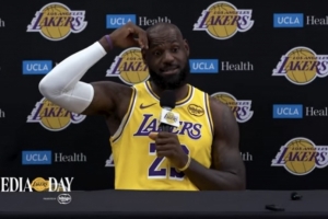 詹姆斯：今夏我練習了更多的接球三分 當我不持球時也能發(fā)揮作用