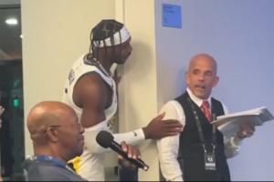 ??巴特勒調(diào)戲希爾德：聽到我夸你沒？沒聽到？對(duì)的 因?yàn)槲覜]夸