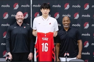 考察了兩年！克羅寧：23-24賽季開(kāi)始就看楊瀚森每場(chǎng)比賽的集錦