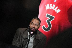 鶯歌：我對(duì)場(chǎng)上局勢(shì)觀察很清晰 能看到很多傳球機(jī)會(huì)