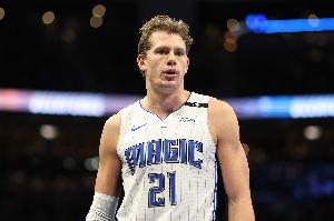 接受韌帶修復(fù)手術(shù)！莫斯利：大瓦格納進(jìn)行了無接觸投籃和技術(shù)打磨