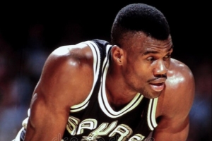 誰是NBA歷史上最快的五號位？楊毅：大衛(wèi)-羅賓遜可以稱得上吧