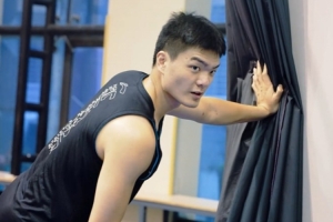 沒有文案 只有實(shí)干！國慶我在崗 籃球不打烊