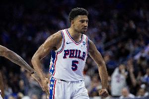 場均21.9分4.5助1.5斷+2.9記3分！76人格萊姆斯這水準為啥簽資質(zhì)?