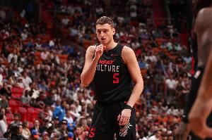 Shams：熱火與約維奇達(dá)成4年6240萬(wàn)提前續(xù)約！