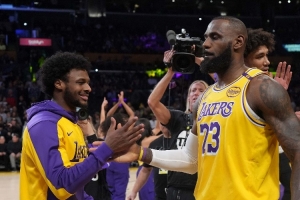 詹姆斯下賽季會(huì)退役嗎？杰弗森調(diào)侃：你是說布朗尼-詹姆斯嗎？