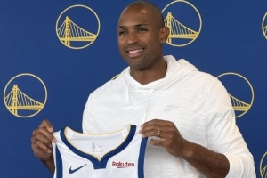 霍福德：這個休賽期不尋常一直在等待 但我全程關(guān)注點都在訓(xùn)練上