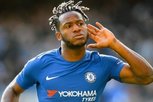 切爾西祝巴舒亞伊32歲生日快樂，效力期間出戰(zhàn)77場25球6助