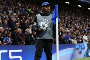 蒂亞戈-席爾瓦長(zhǎng)子社媒曬照在斯坦福橋當(dāng)球童，他弟弟也效力藍(lán)軍