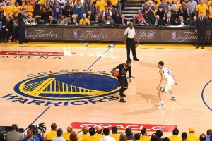 湯叔叔！克萊：弗拉格告訴我 當(dāng)我和歐文打總決賽時他才9歲