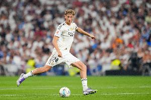 20歲穩(wěn)坐皇馬主力！赫伊森身價再漲1000萬，現(xiàn)7000萬排中衛(wèi)榜第6