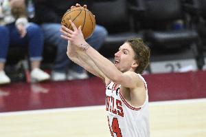 美記：公牛執(zhí)行布澤利斯26-27賽季球隊選項 為新秀合同第三年