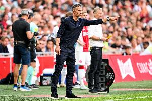 范佩西：我們上半場(chǎng)的進(jìn)球不該吹無效，裁判中場(chǎng)休息時(shí)向我道歉了