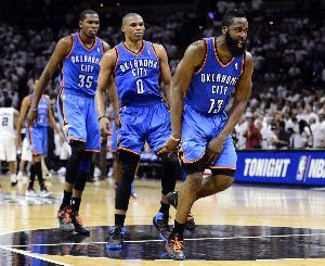 杜蘭特：這支火箭和曾經(jīng)那支雷霆很相似 充滿(mǎn)了青春的氣息