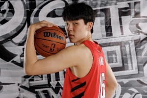 格蘭特：楊瀚森已掌握不少跑位和配合 不會(huì)英語讓溝通出現(xiàn)問題