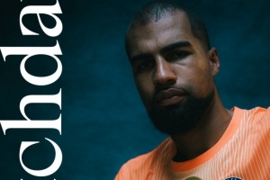 焦點(diǎn)戰(zhàn)！切爾西發(fā)布對(duì)陣?yán)锲趾?bào)：門(mén)將羅伯特-桑切斯單人出鏡