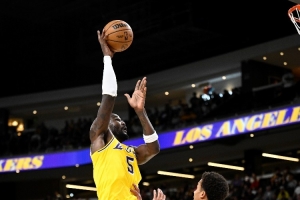 艾頓：出手?jǐn)?shù)和得分并不重要 我相信東契奇&詹姆斯&里夫斯