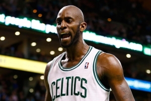 文班：與KG訓(xùn)練很有意思 他對(duì)隊(duì)友/對(duì)手/裁判/媒體關(guān)系有獨(dú)到見解