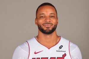 完成熱火首秀！鮑威爾6中2拿到5分1助攻