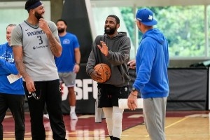 濃眉曬照為生涯第14季預(yù)熱 隊友拉塞爾、歐文和弗拉格均有亮相！