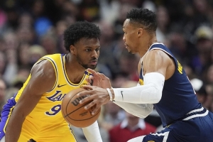 夸梅：布朗尼一整年都沒有絲毫進(jìn)步 那就不如威少至少他積極跑動