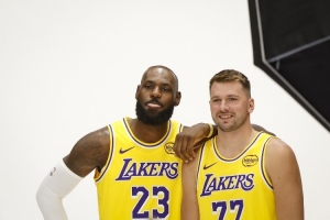 湖人新賽季面臨幾大問題：如何搭配首發(fā)？艾頓能否發(fā)揮應(yīng)有水平？