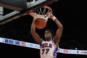 媒體人：VJ進(jìn)攻選擇和投籃都不好&得勤加練習(xí) 76人輪換陣容不穩(wěn)定