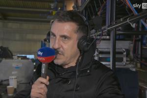 內(nèi)維爾：維爾茨對(duì)比賽的理解顯得很幼稚，跑位糟糕又過多參與防守