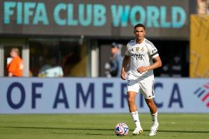 馬卡：皇馬在右后衛(wèi)位置上面臨人荒，阿諾德預(yù)計(jì)將在兩周后復(fù)出