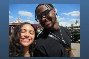 女友發(fā)合照祝布朗尼21歲生日快樂！布朗尼轉(zhuǎn)發(fā)：謝謝寶貝！