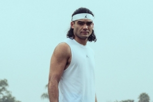 公羊四分衛(wèi)：我們隊的Puka Nacua 每場比賽賽前都要看老詹集錦