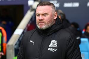 18歲誰更強(qiáng)？歐文節(jié)目稱自己當(dāng)時(shí)更強(qiáng)，魯尼不認(rèn)同但表示尊重前輩