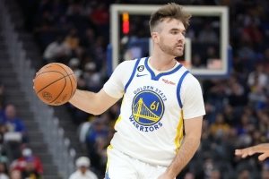 已震驚！斯潘塞談墊底隊(duì)太看重身體而非技巧 勇媒發(fā)表情包很無語