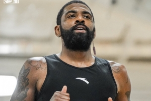 全員參與&保持專注！獨(dú)行俠官方曬球隊訓(xùn)練照