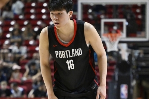 拓記：若球隊(duì)希望楊瀚森短期內(nèi)打出來 那內(nèi)線的深度可能會是問題