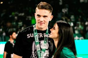 放不下??葡媒：約克雷斯和前女友共度周末，二人希望發(fā)展異國戀