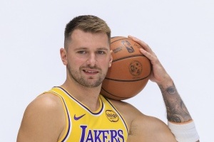 30歲前5次入選最佳陣容一陣！東契奇成聯(lián)盟唯一 并且他才26歲