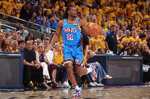 卡森-華萊士8助！戴格諾特：很多方面他都有進(jìn)步 持球時(shí)更從容了