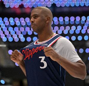 記者：保羅作為歷史前3控衛(wèi) 在40歲高齡仍發(fā)揮積極影響 難能可貴