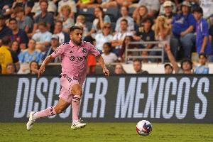 官方：邁阿密?chē)?guó)際將在周末對(duì)陣亞特蘭大聯(lián)的比賽后致敬阿爾巴