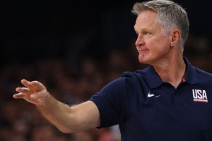 卸任美國男籃主帥！科爾帶領(lǐng)球隊奪23年世界杯第四、24年奧運金牌