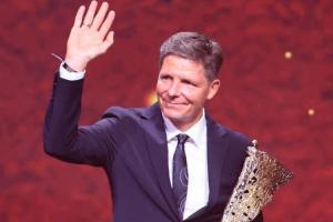 再添一個獎杯！水晶宮主帥格拉斯納被評為奧地利年度最佳教練??