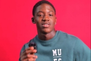 梅努趣味問答：曼聯(lián)傳奇7號選誰？C羅 | 最喜歡什么色球衣？黑色