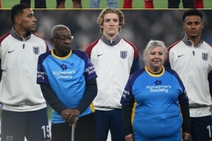 溫馨！BBC：英格蘭vs威爾士賽前，兩隊球員攜失智癥患者入場