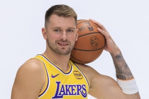 東契奇迎來MVP賽季？湖人支持者看好球隊(duì)在新賽季完成蛻變