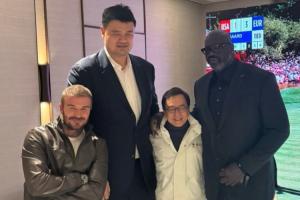 世界名畫！貝克漢姆曬與成龍、姚明和奧尼爾合影：與三位傳奇見面