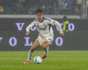 帕斯：跟勞塔羅和阿爾瓦雷斯一起踢球更輕松，也更容易克服難關(guān)