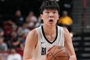 媒體人：比盧普斯知人善用 但楊瀚森想成為首發(fā)中鋒還不太現(xiàn)實